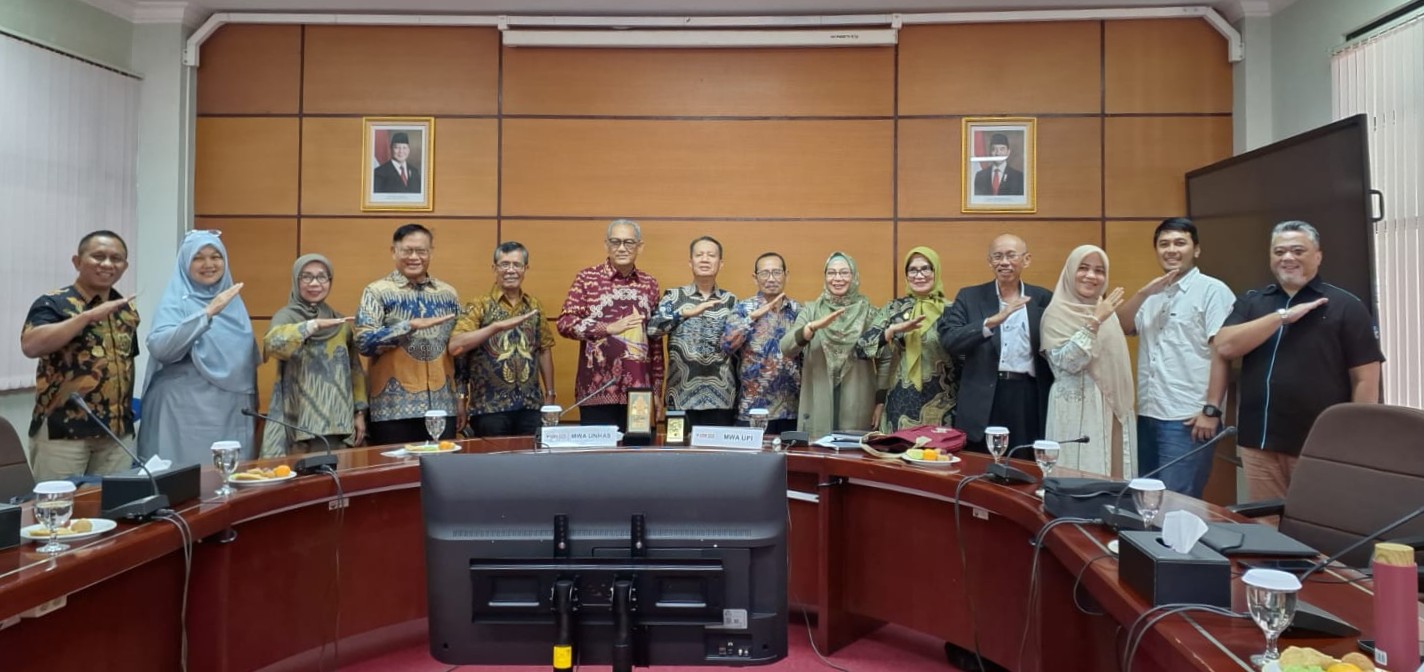 WhatsApp Image 2025-12-12 at 08.24.04